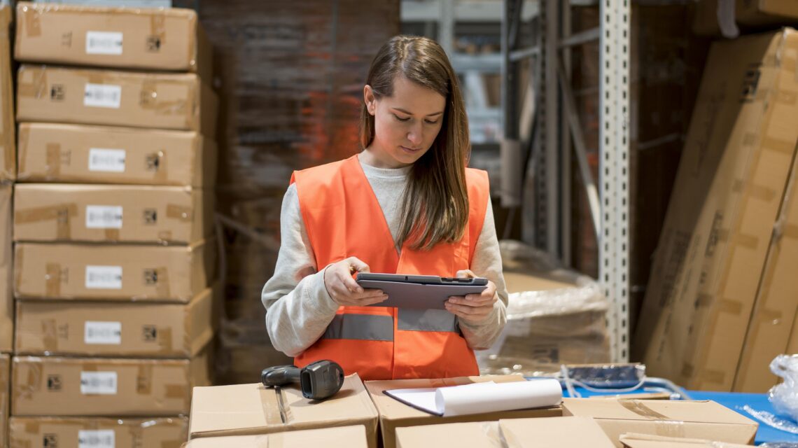 Como Melhorar a Produtividade no Armazém com Equipamentos Certos